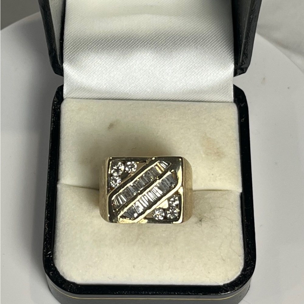 Men’s Diamond Ring - Picture 6 of 7